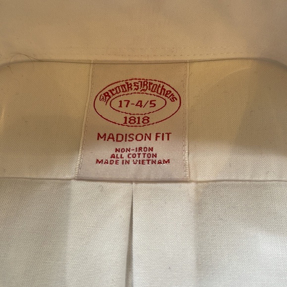 Brooks brothers classic white dress shirt. - Picture 2 of 2